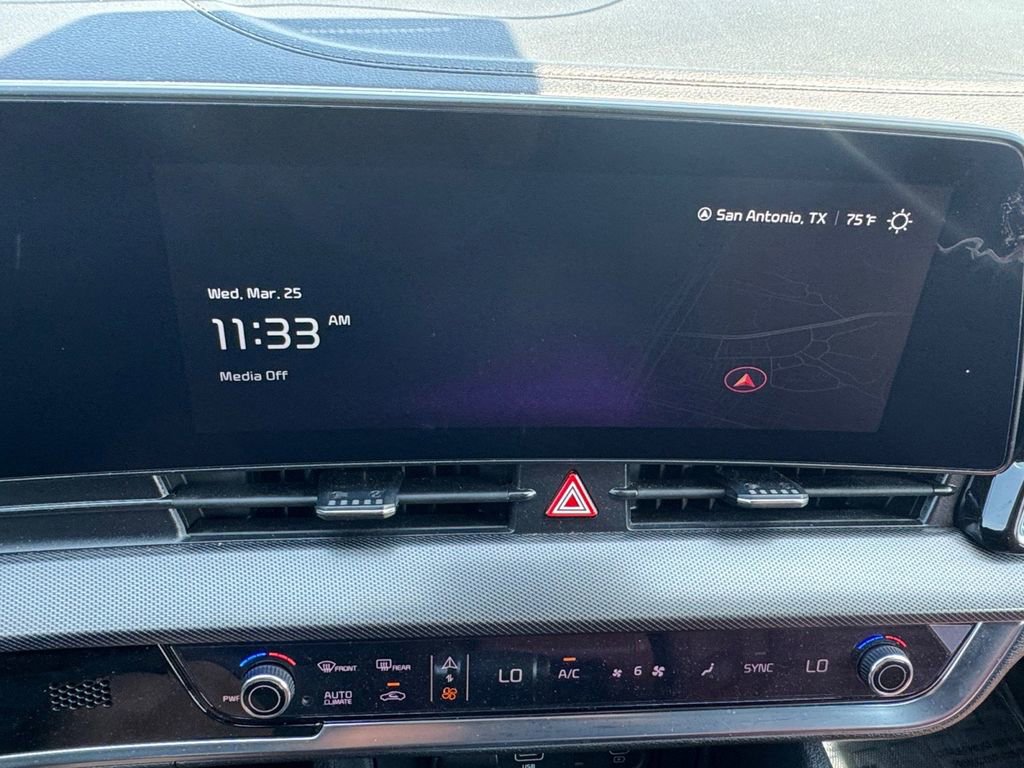 Used 2024 Kia Sportage SX image 17