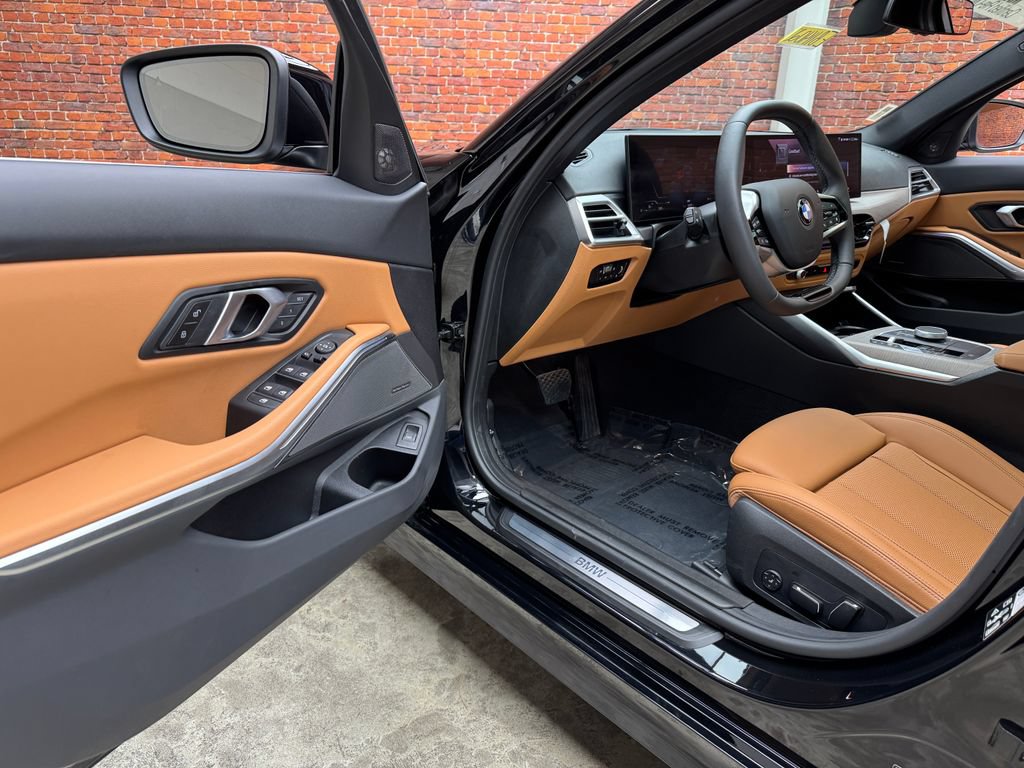 Certified 2025 BMW 330i xDrive Sedan w/ Premium Package AWD/4WD image 10