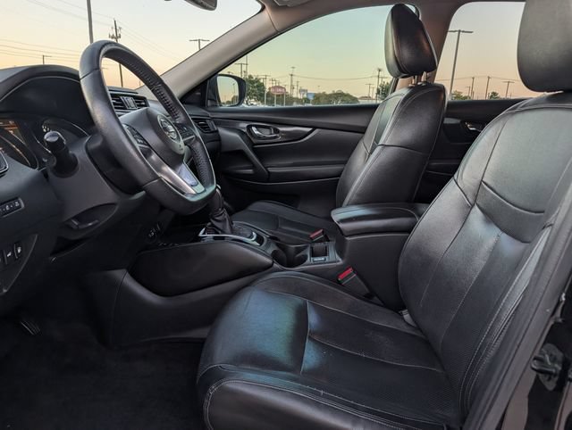 Used 2020 Nissan Rogue SL FWD image 25