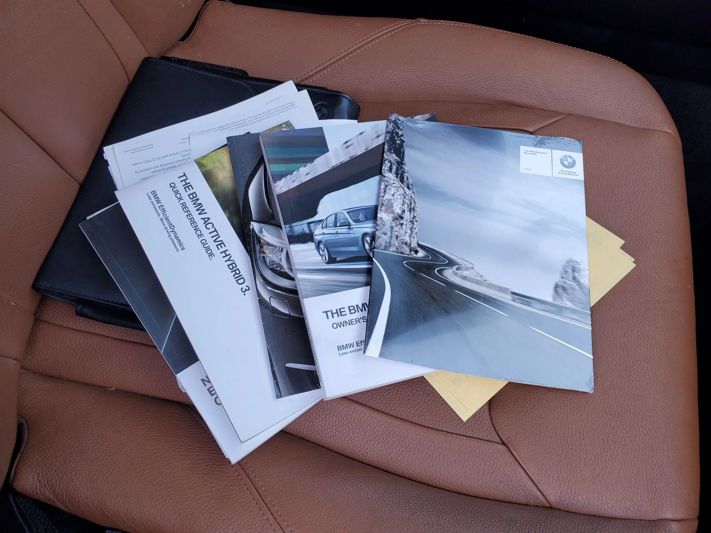 Used 2015 BMW ActiveHybrid 3 w/ Technology Package RWD image 34