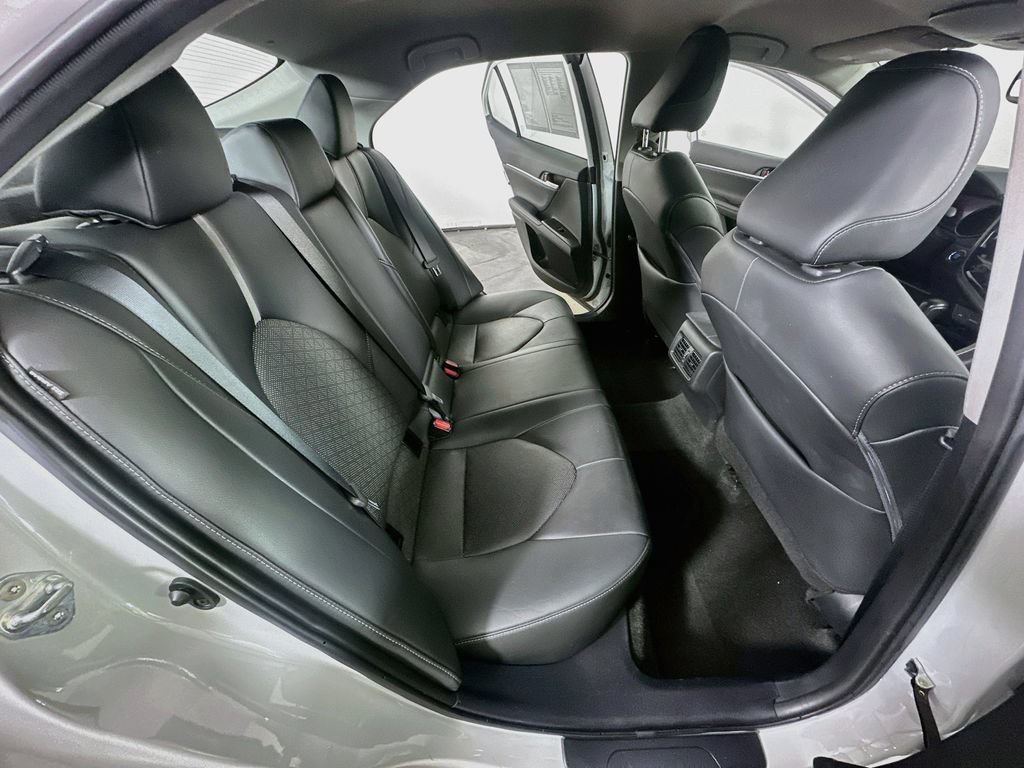 Used 2024 Toyota Camry XSE FWD image 11