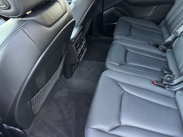 Used 2023 Audi Q7 3.0T Prestige w/ Prestige Package AWD/4WD image 18