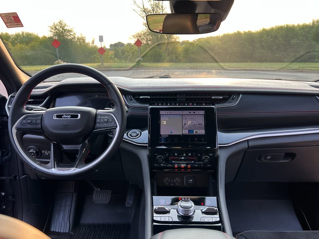 Used 2022 Jeep Grand Cherokee Trailhawk image 24