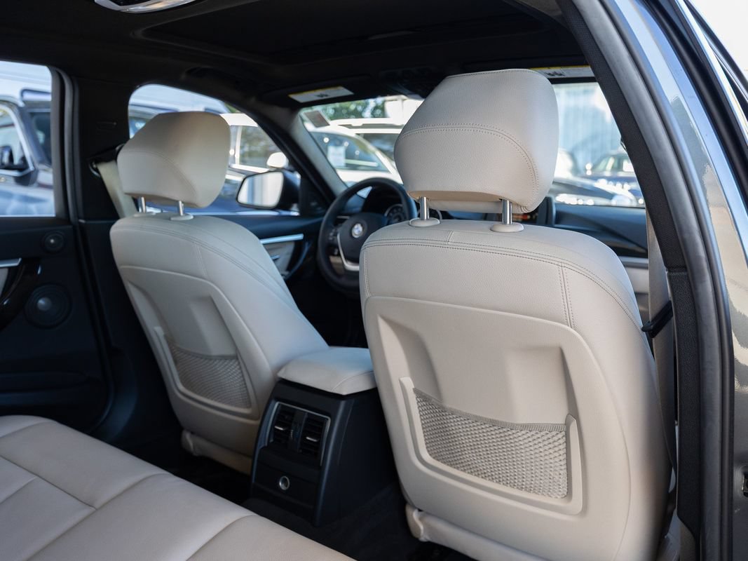 Used 2017 BMW 330i Sedan RWD image 27
