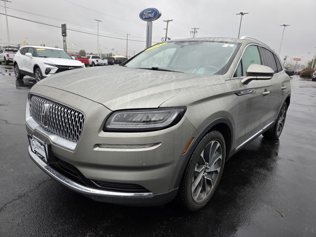 Used 2023 Lincoln Nautilus Reserve AWD/4WD image 4