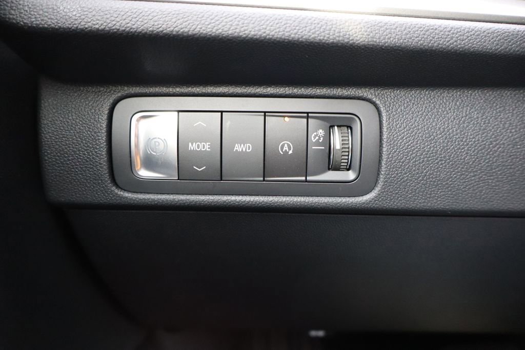 New 2026 Chevrolet Traverse LT w/ Midnight/Sport Edition image 17