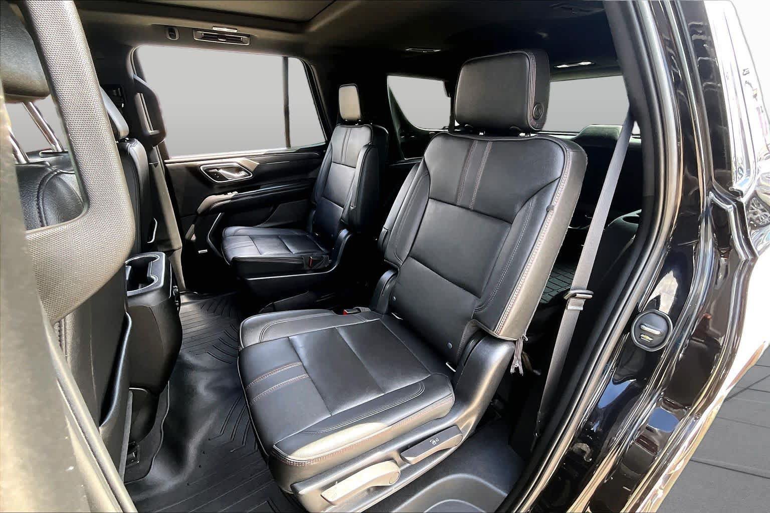 Used 2021 Chevrolet Tahoe RST w/ Luxury Package AWD/4WD image 21