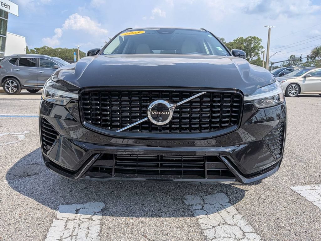 Used 2025 Volvo XC60 T8 Plus w/ Protection Package Premier AWD/4WD image 9
