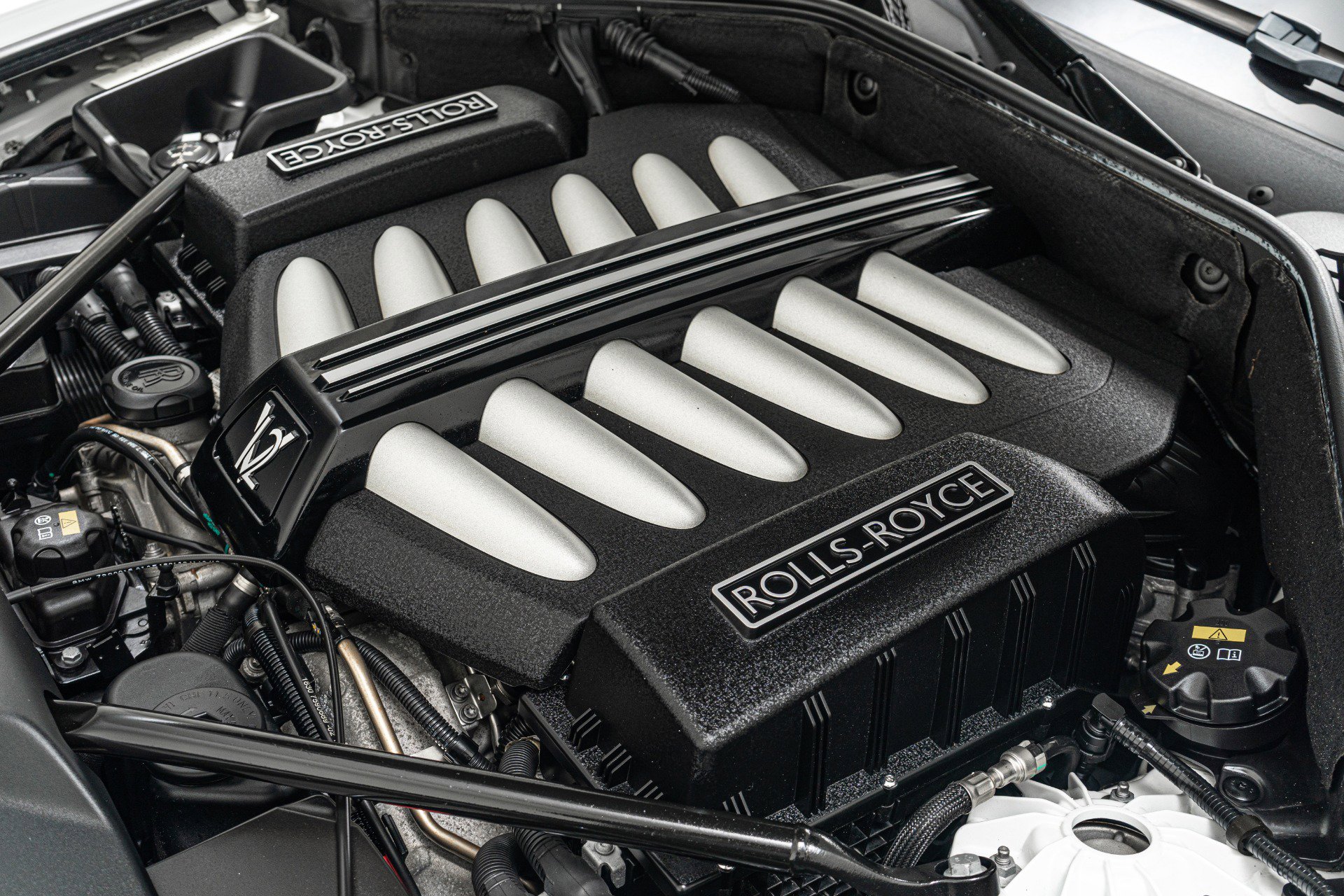 Used 2019 Rolls-Royce Dawn image 48