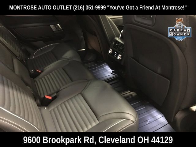 Used 2024 Land Rover Discovery Dynamic SE image 32