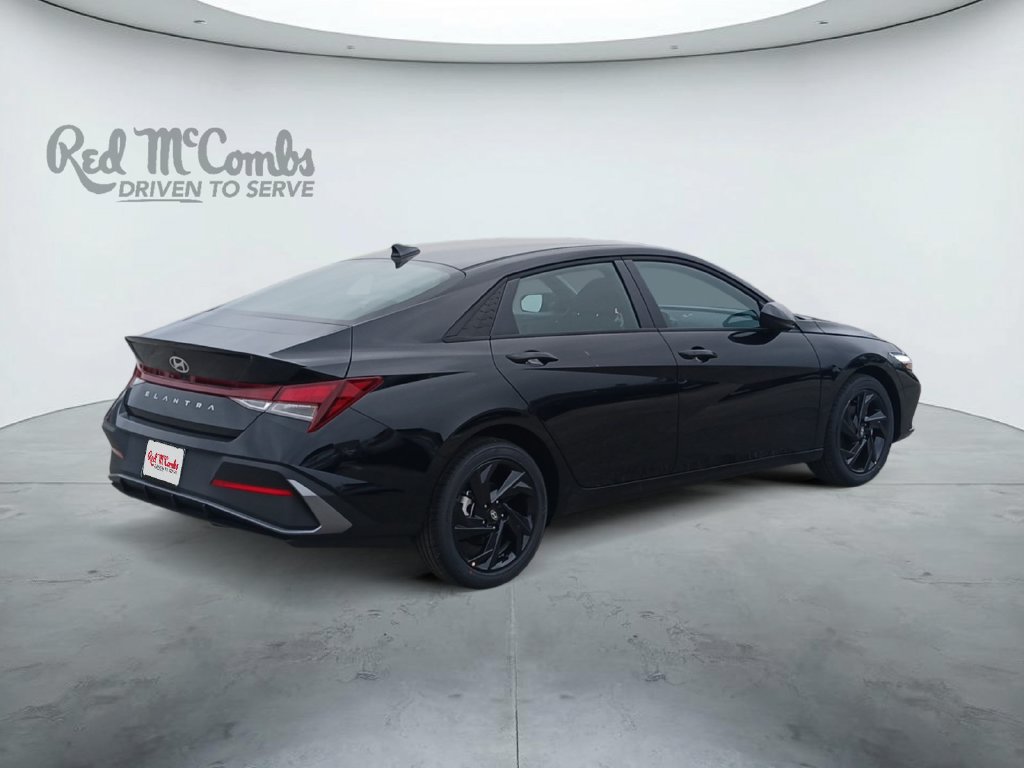 New 2026 Hyundai Elantra SEL Sport FWD image 5