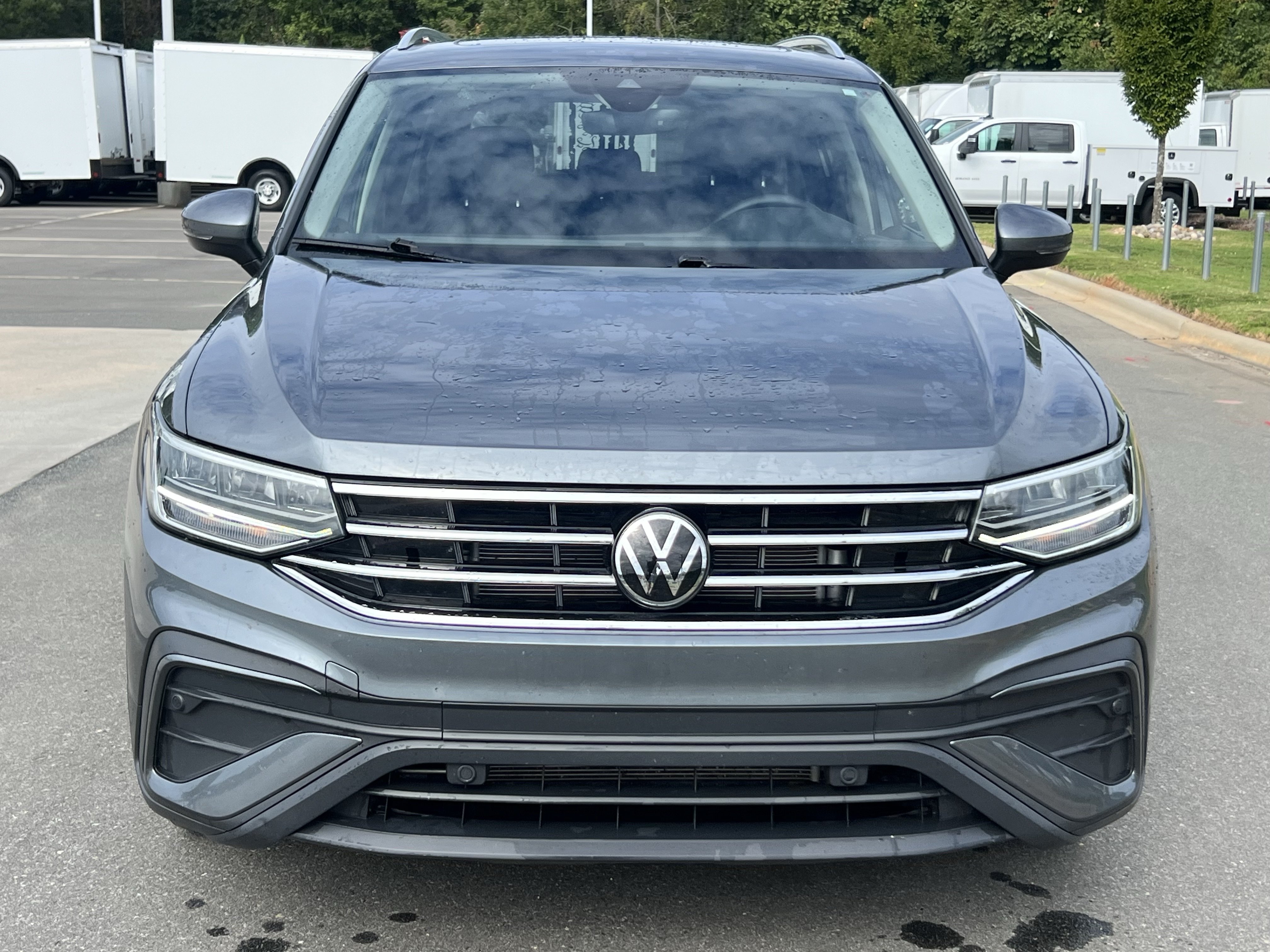 Used 2024 Volkswagen Tiguan SE AWD/4WD image 4