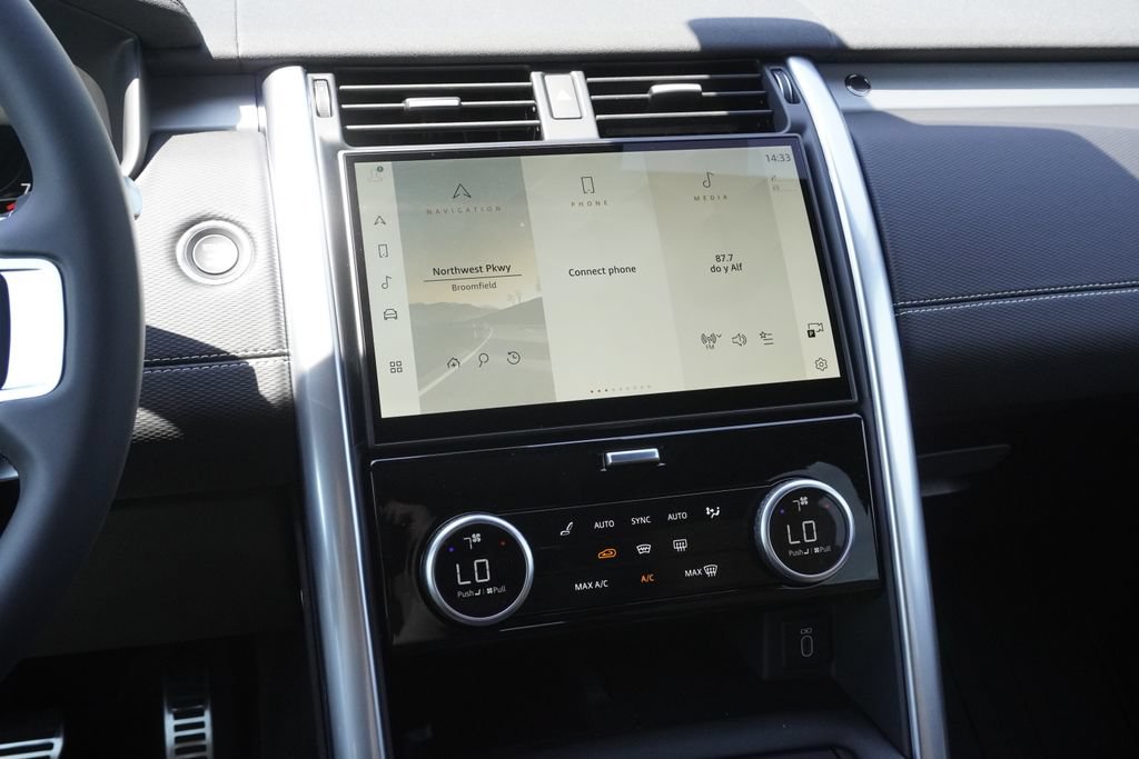 New 2026 Land Rover Discovery Dynamic SE AWD/4WD image 15
