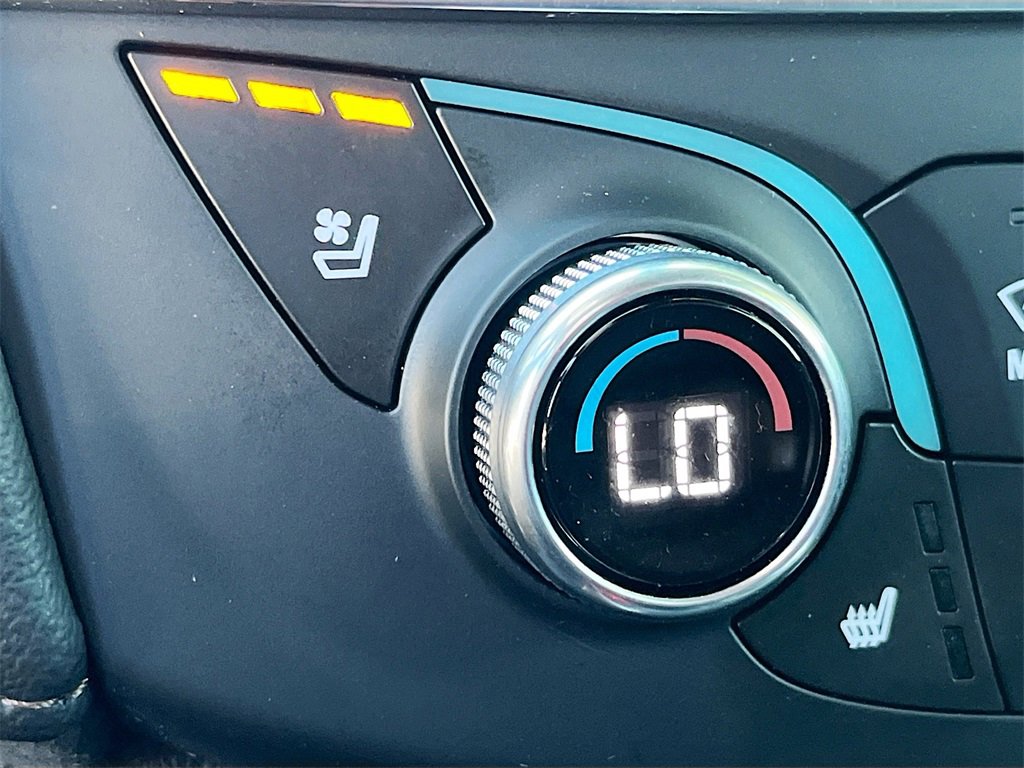 Used 2023 Chevrolet Traverse High Country image 21