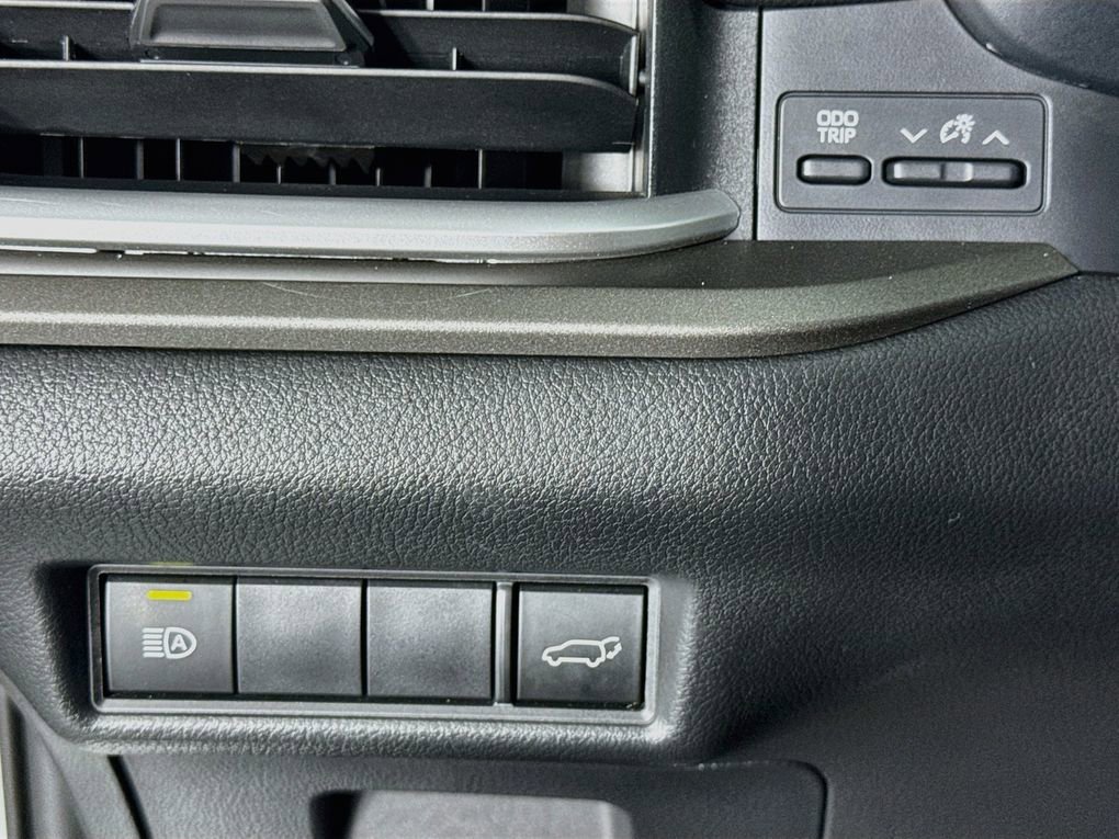 Used 2025 Toyota Grand Highlander FWD image 15
