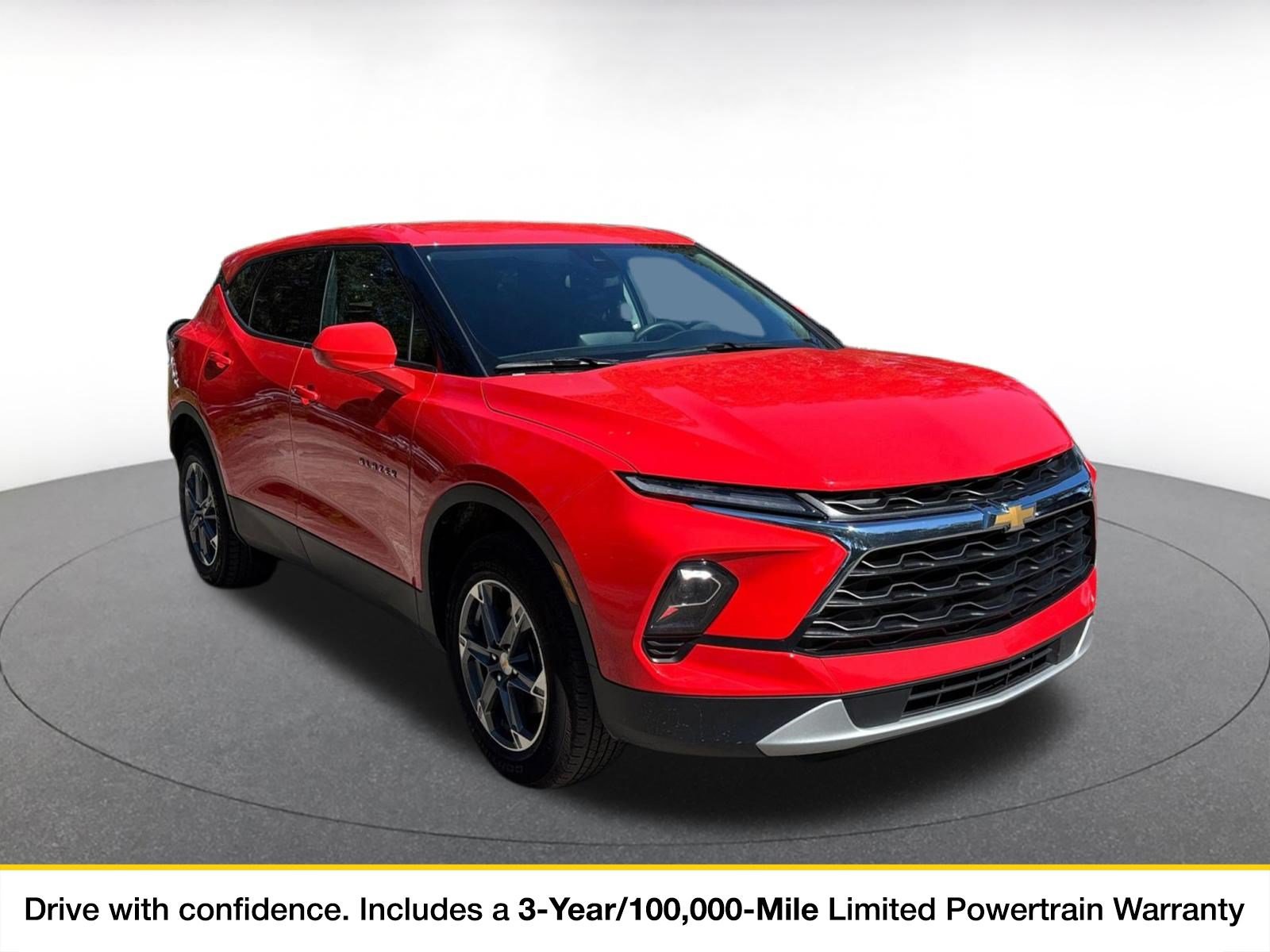 Used 2026 Chevrolet Blazer LT FWD image 1