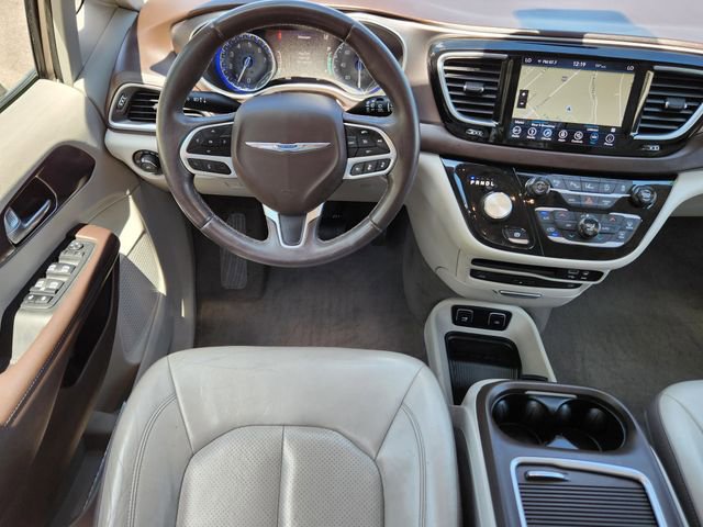 Used 2018 Chrysler Pacifica Touring-L Plus w/ Advanced Safetytec Group FWD image 25