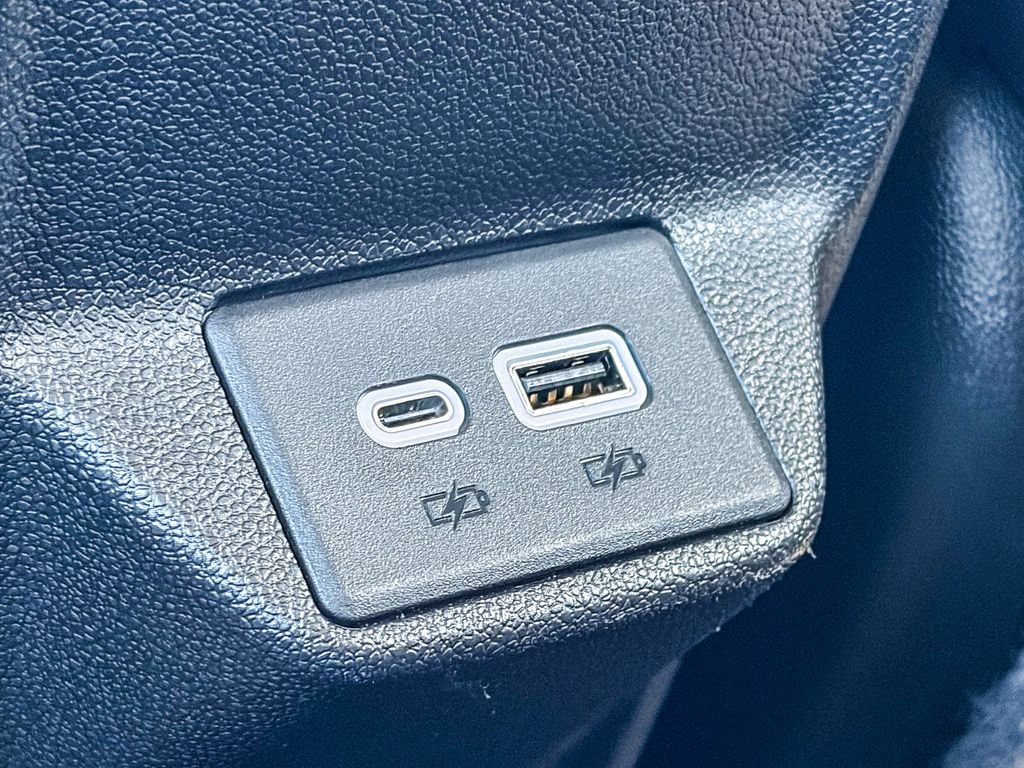 Used 2023 Chevrolet Bolt LT w/ Infotainment Package FWD image 21