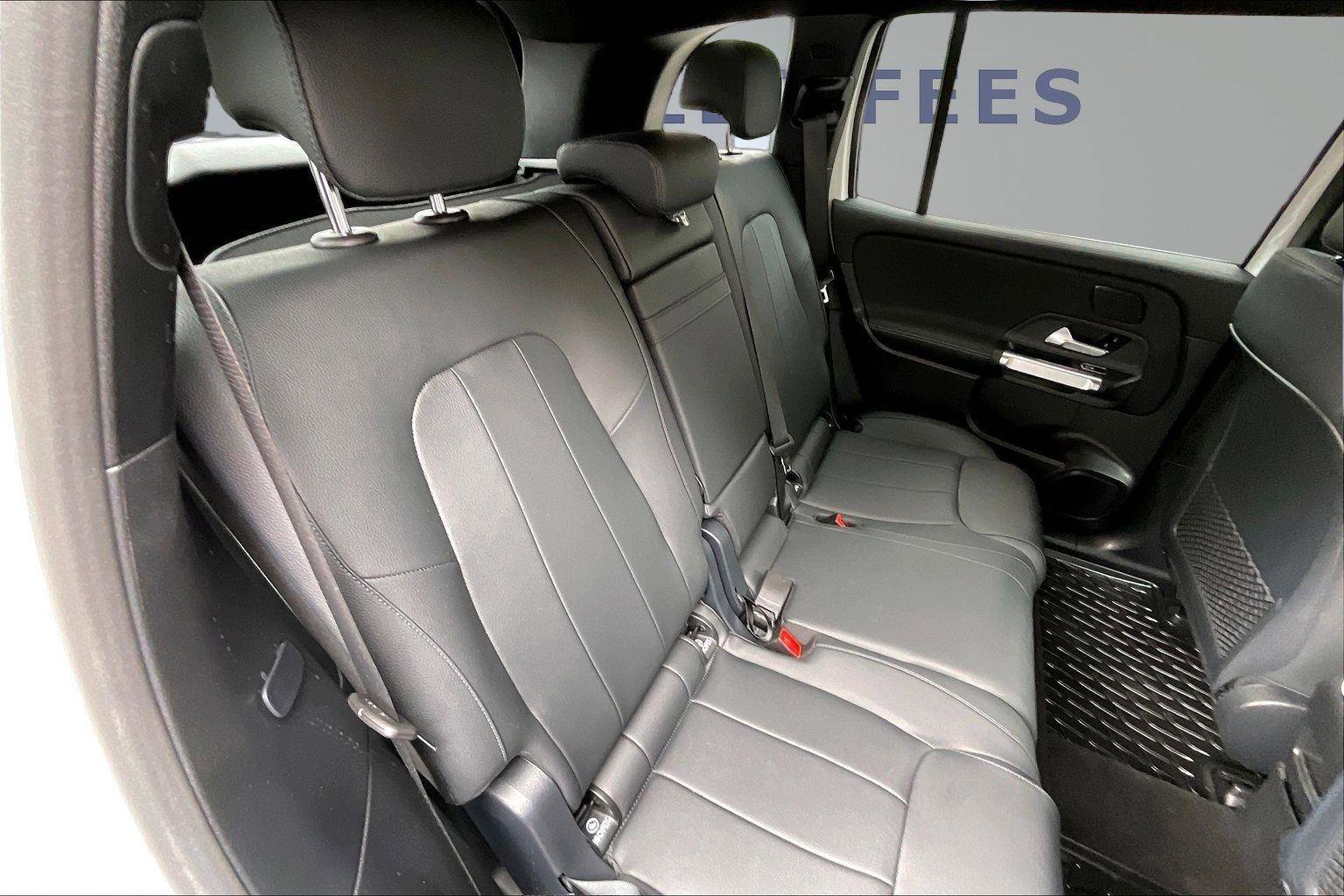 Used 2024 Mercedes-Benz EQB 300 4MATIC w/ Winter Package image 25