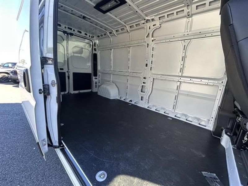 New 2026 RAM ProMaster 2500 w/ Quick Order Package 22G SLT FWD image 5