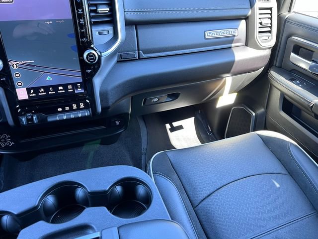 Used 2025 RAM 3500 Laramie AWD/4WD image 39