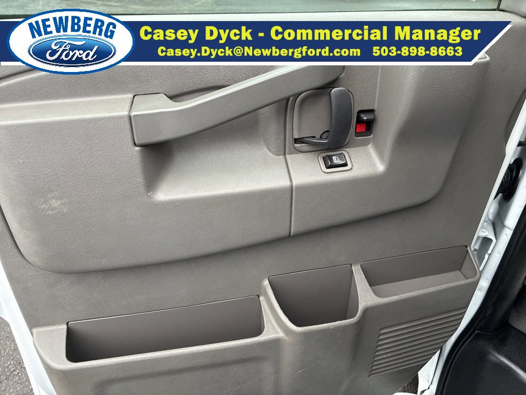 Used 2018 Chevrolet Express 2500 w/ Driver Convenience Package image 17