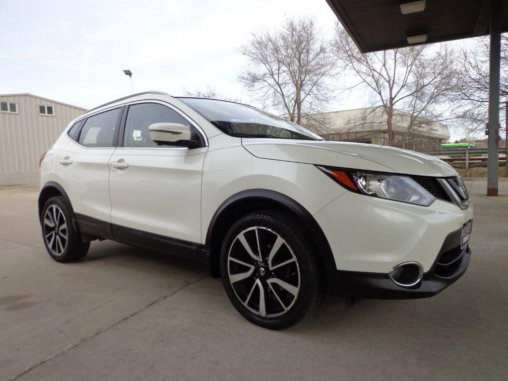 Used 2018 Nissan Rogue Sport SL image 3