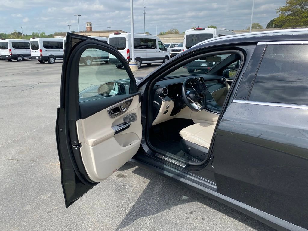 Used 2024 Mercedes-Benz GLC 300 image 10