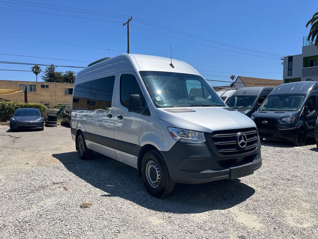 Used 2024 Mercedes-Benz Sprinter 2500 image 3