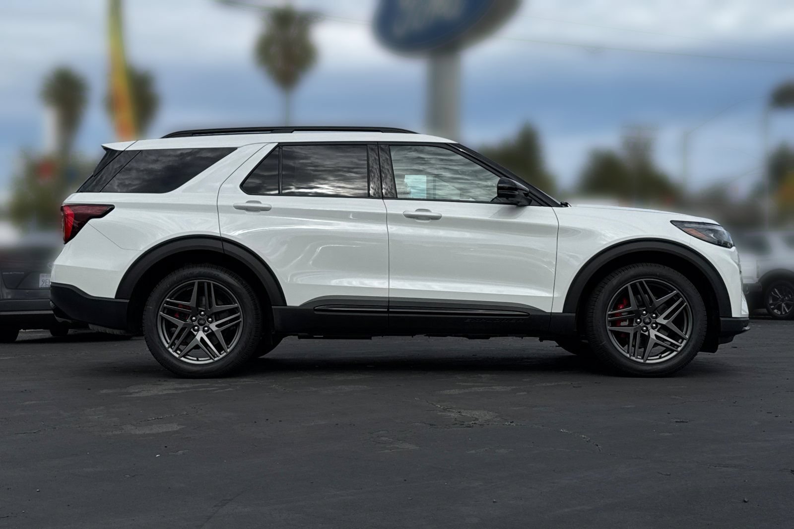 New 2026 Ford Explorer ST w/ Sun And Sound Package AWD/4WD image 2