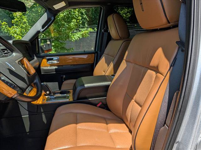 Used 2012 Lincoln Navigator L 4WD image 35