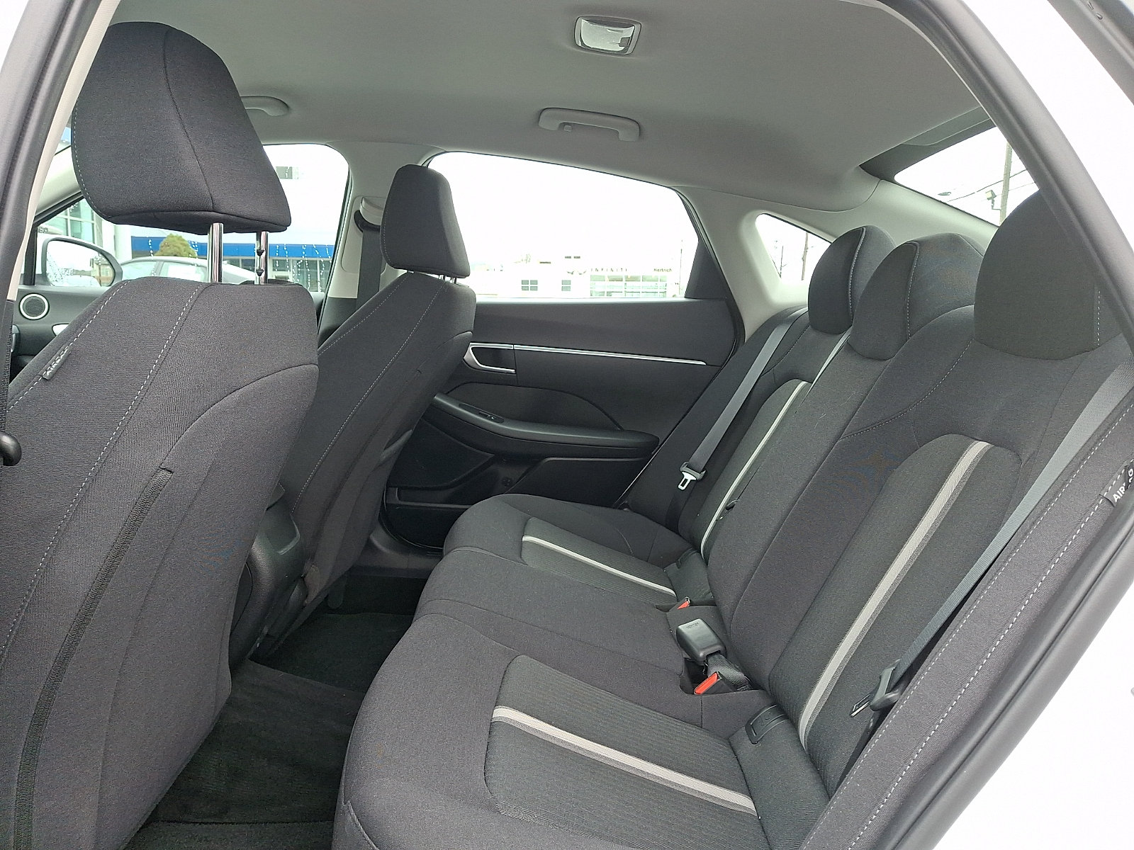 Used 2025 Hyundai Sonata SE FWD image 10