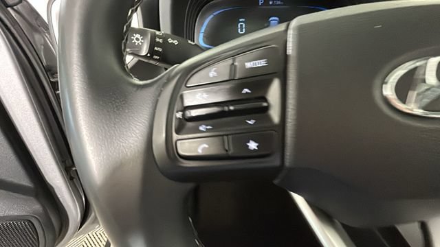 Used 2023 Hyundai Venue SEL FWD image 15