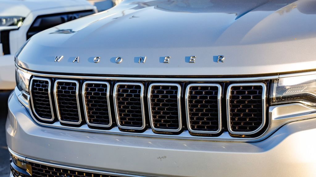 Used 2022 Jeep Wagoneer Series II image 6