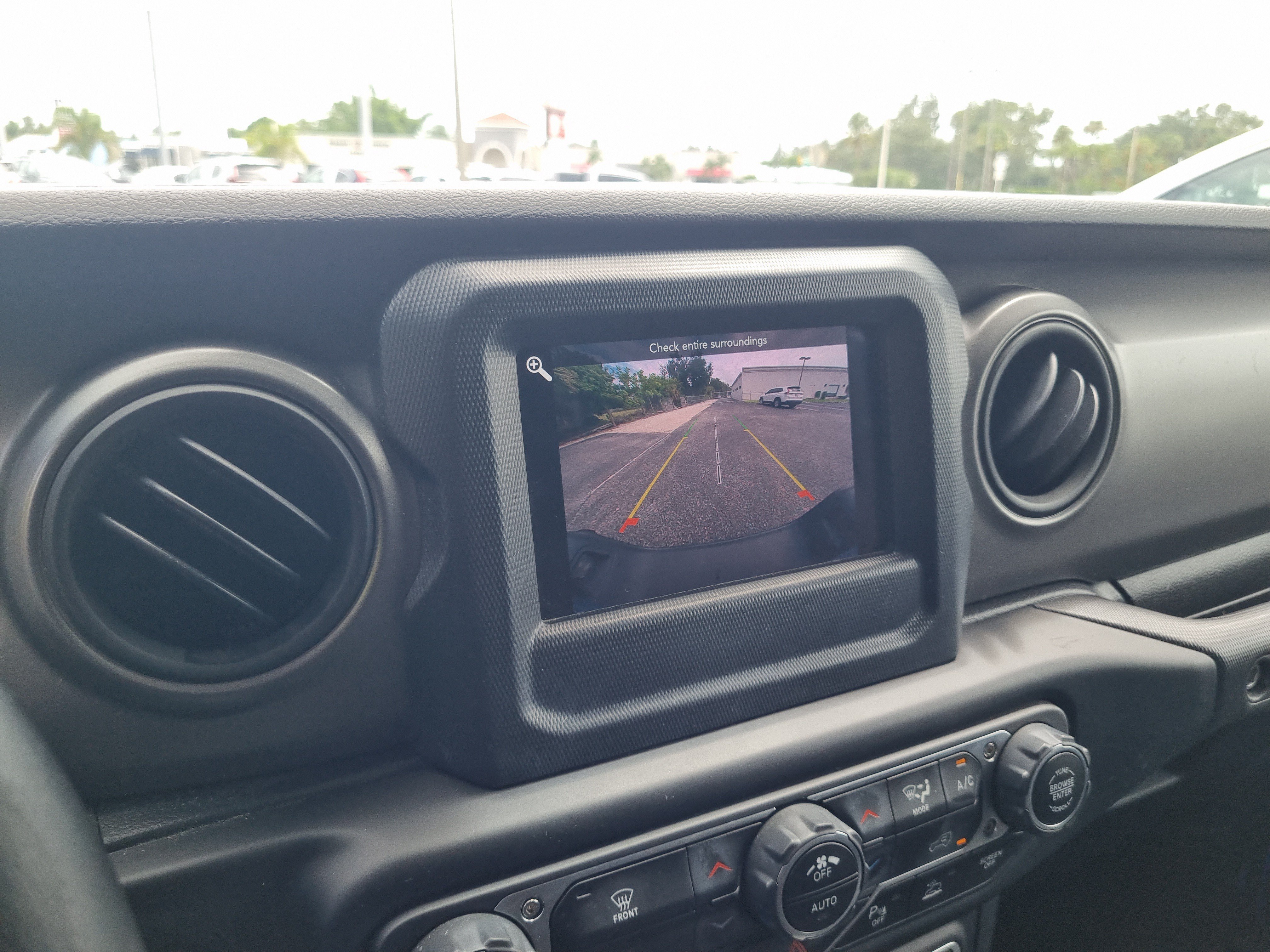 Used 2021 Jeep Gladiator Sport AWD/4WD image 24