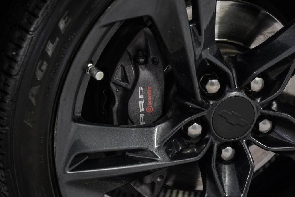 Used 2020 Chevrolet Camaro LT RWD image 54