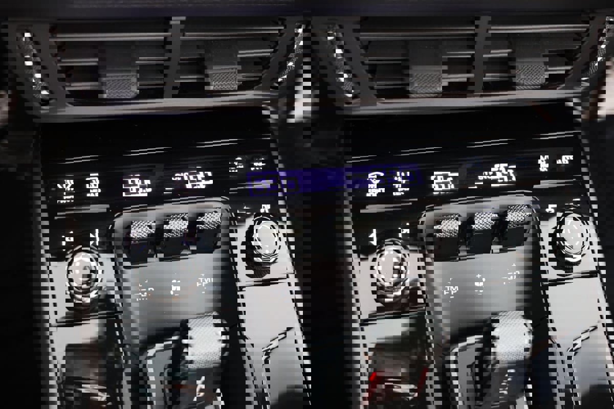 Used 2026 Porsche 911 Carrera image 27