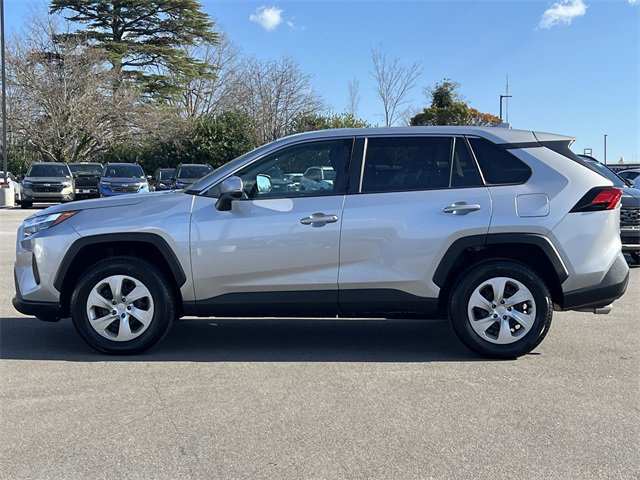 Used 2023 Toyota RAV4 LE image 29