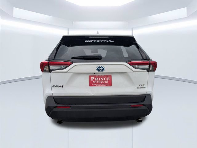 Used 2023 Toyota RAV4 XLE w/ Convenience Package AWD/4WD image 5