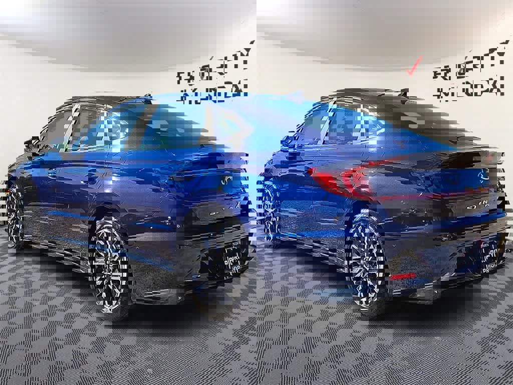 Used 2022 Hyundai Sonata Limited w/ Winter Weather Package image 6