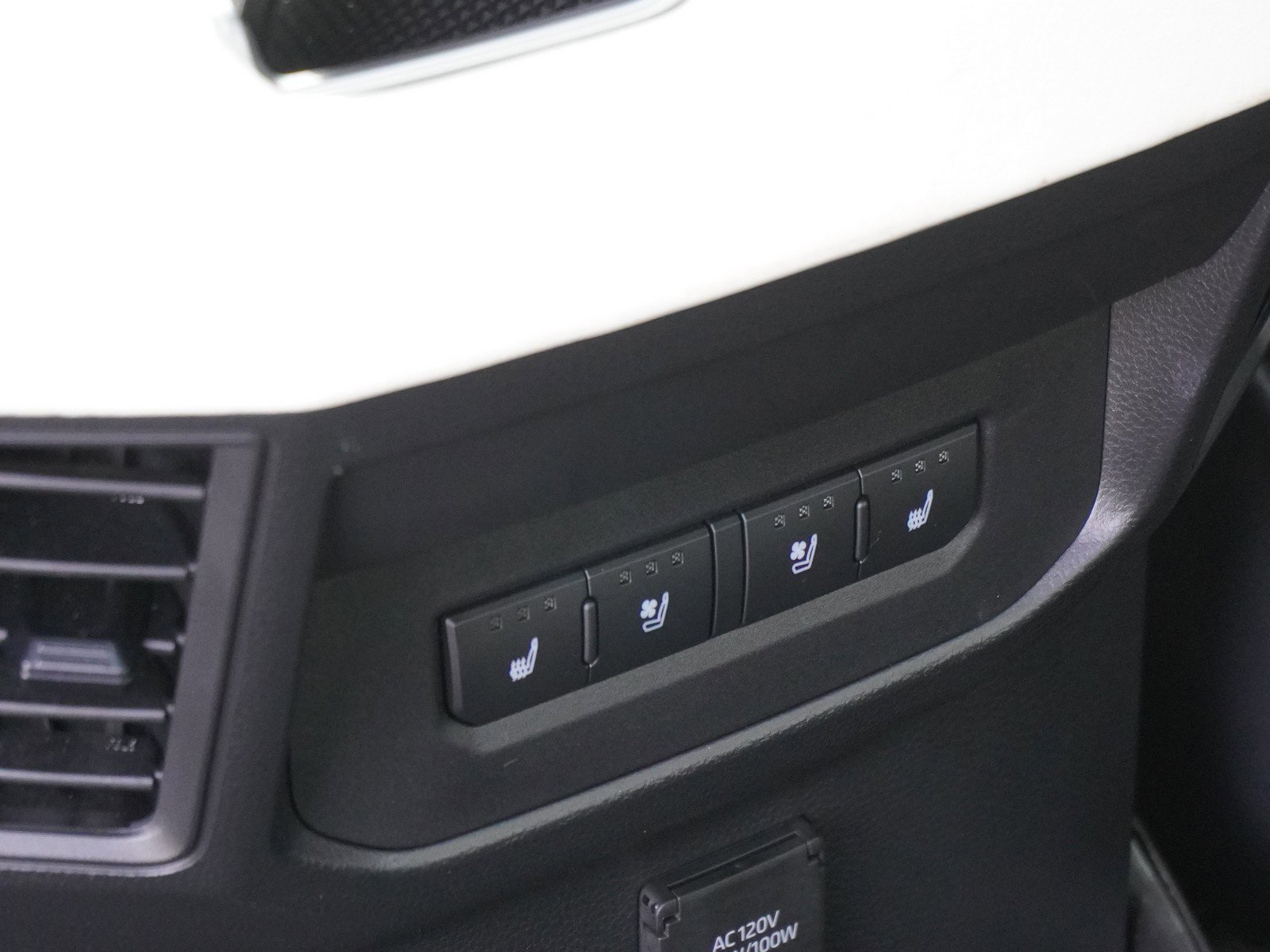 Used 2023 Toyota Tundra Capstone image 21