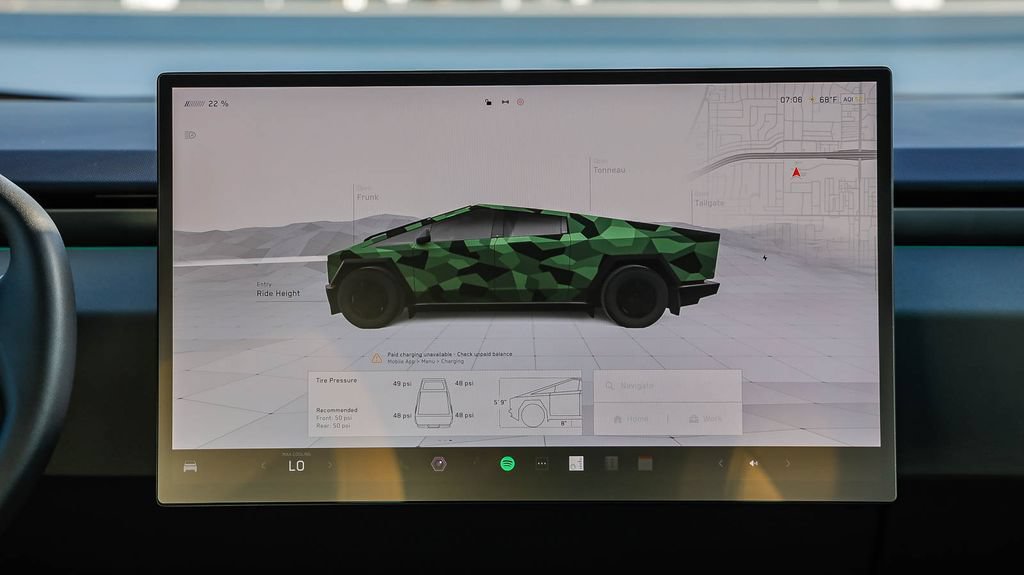 Used 2025 Tesla Cybertruck AWD Crew Cab image 17
