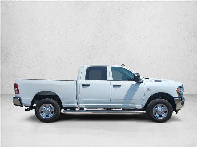 Used 2024 RAM 2500 Tradesman w/ Chrome Appearance Group AWD/4WD image 4