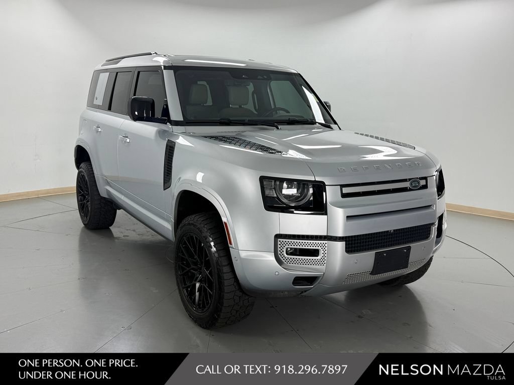 Used 2022 Land Rover Defender 110 XS Edition AWD/4WD image 4