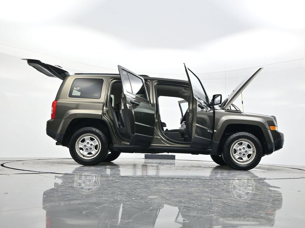 Used 2016 Jeep Patriot Sport AWD/4WD image 55