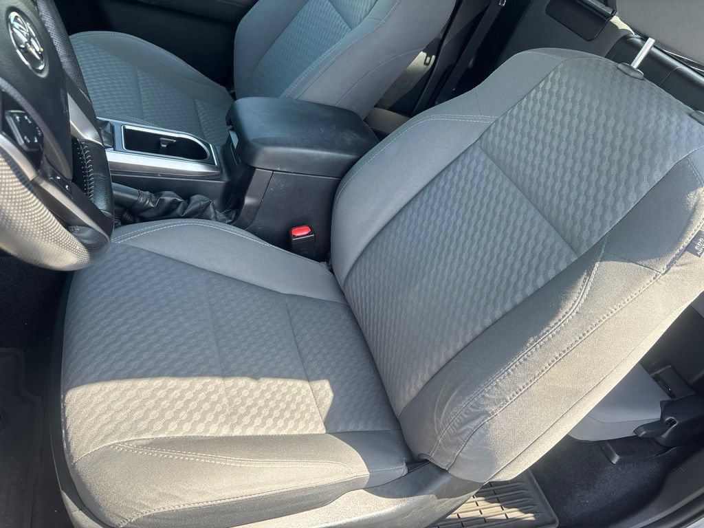 Used 2021 Toyota Tacoma SR5 RWD image 13