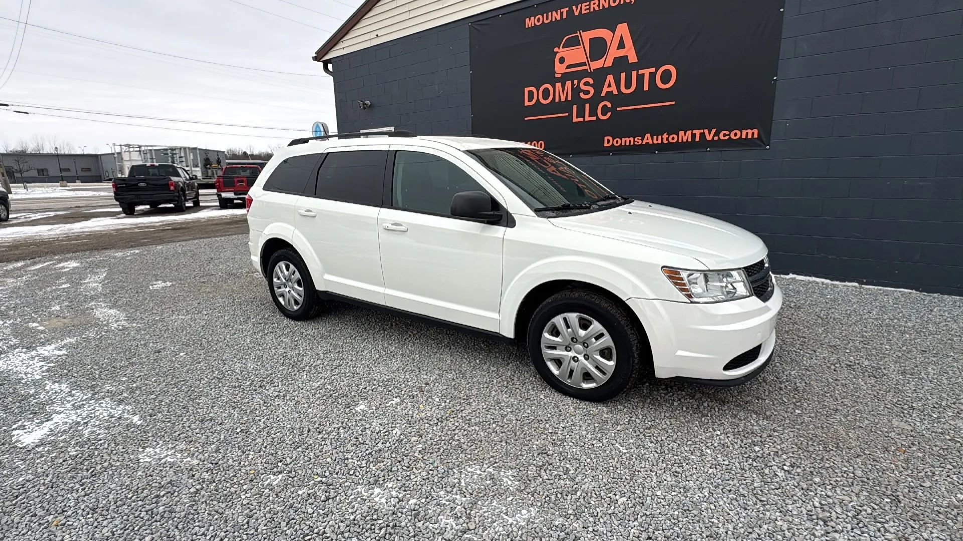 Used 2018 Dodge Journey SE w/ Connectivity Group image 2