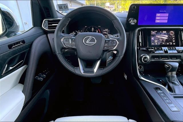Certified 2025 Lexus LX 600 4WD w/ Accessory Package (2T) image 8