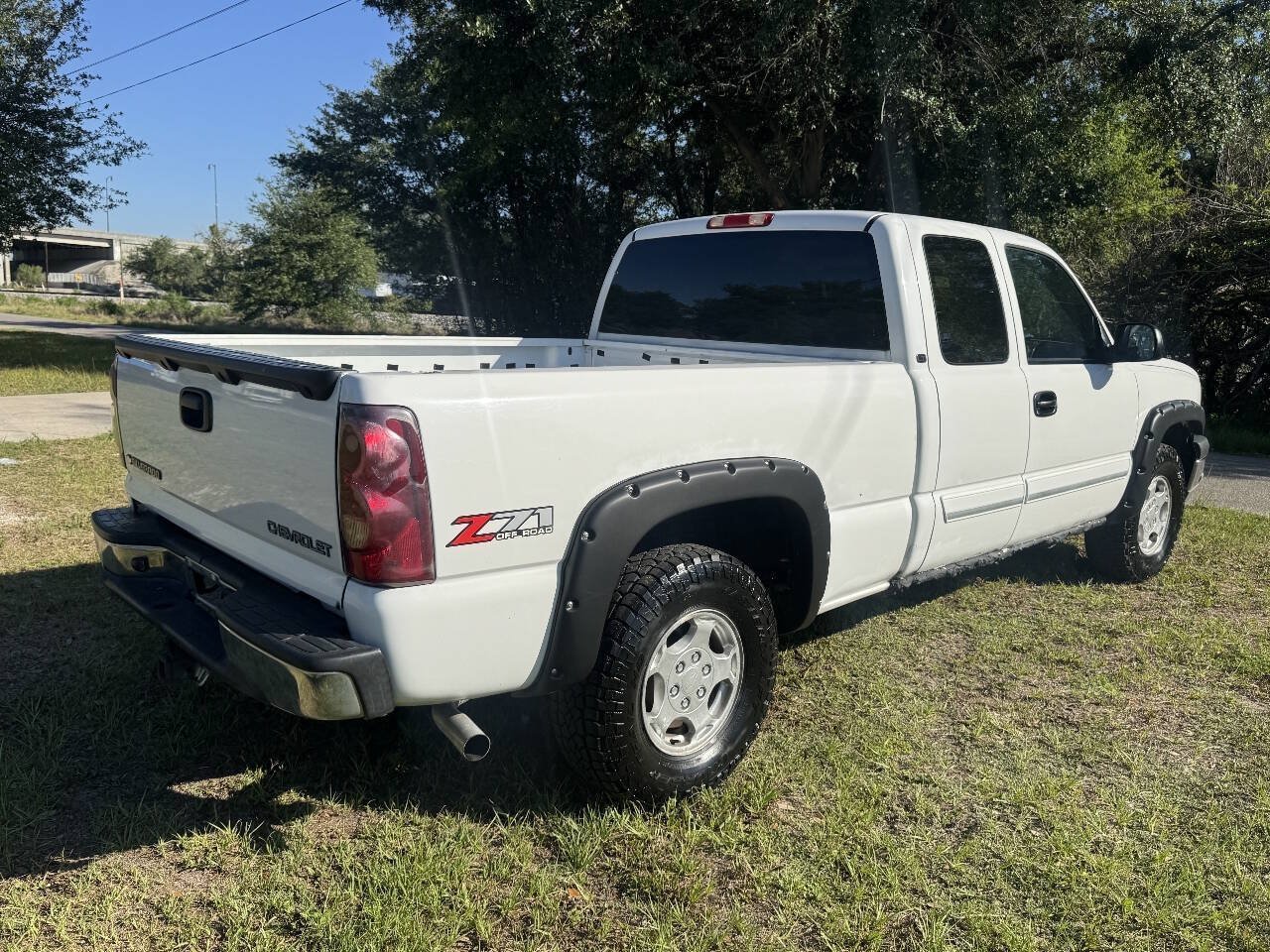 Used 2003 Chevrolet Silverado 1500 LT w/ Off-Road Package AWD/4WD image 5