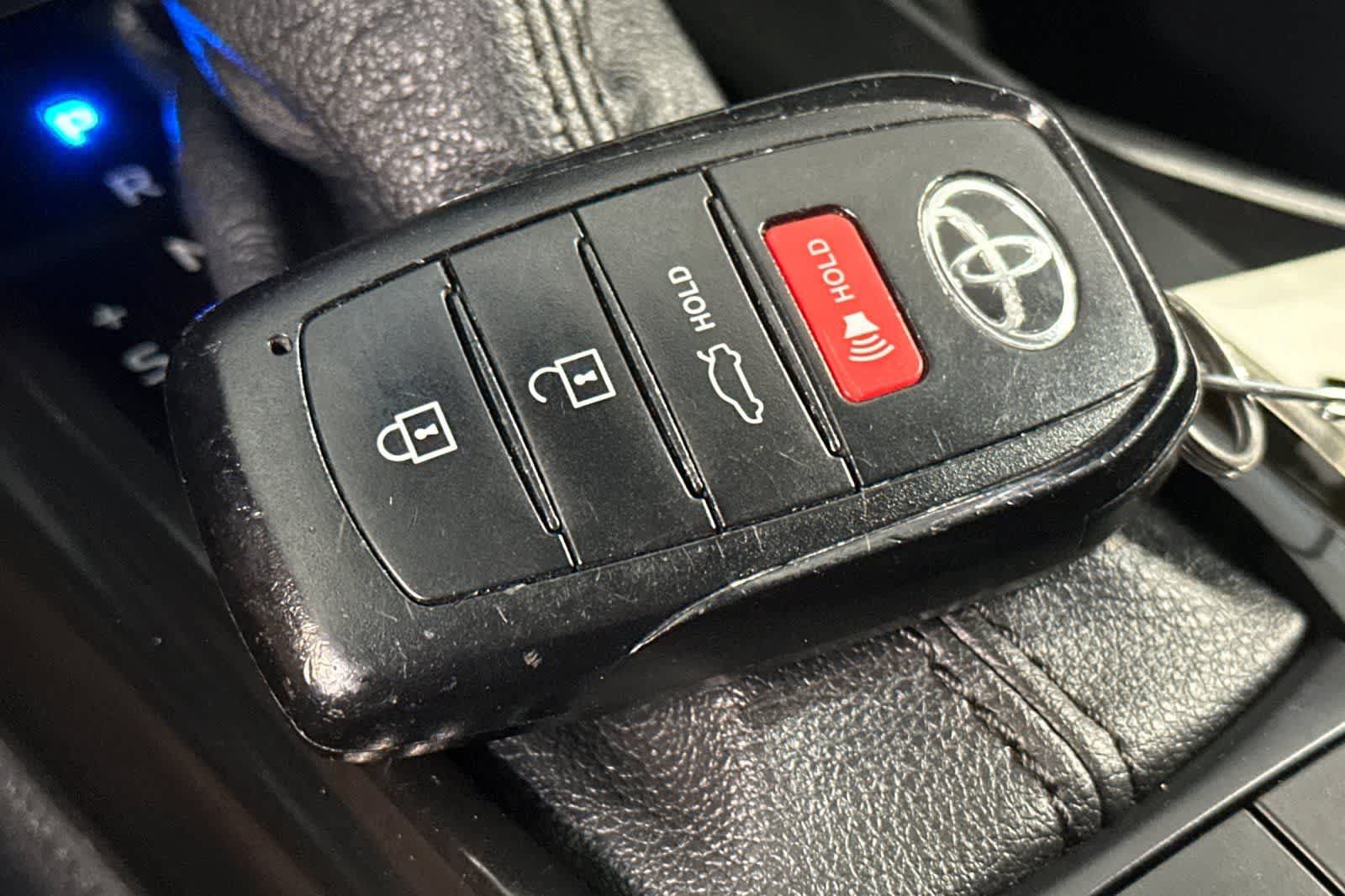 Used 2025 Toyota Camry LE FWD image 24